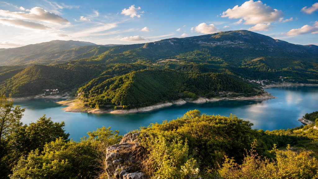 Cammino del Salto vista del lago
