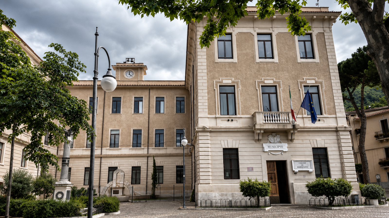 Marcellina con il centro abitato e il paesaggio dei Monti Lucretili