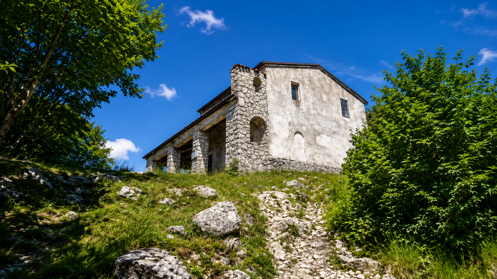 Cappelletta sul Monte Lacerone a Greccio