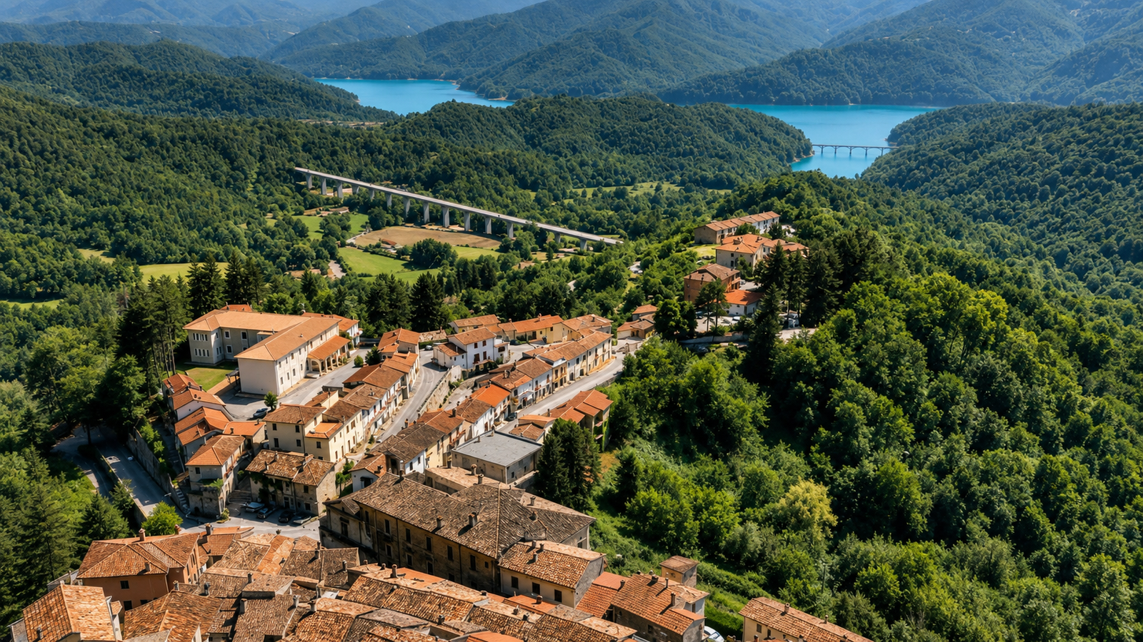 Petrella Salto, panorama del borgo