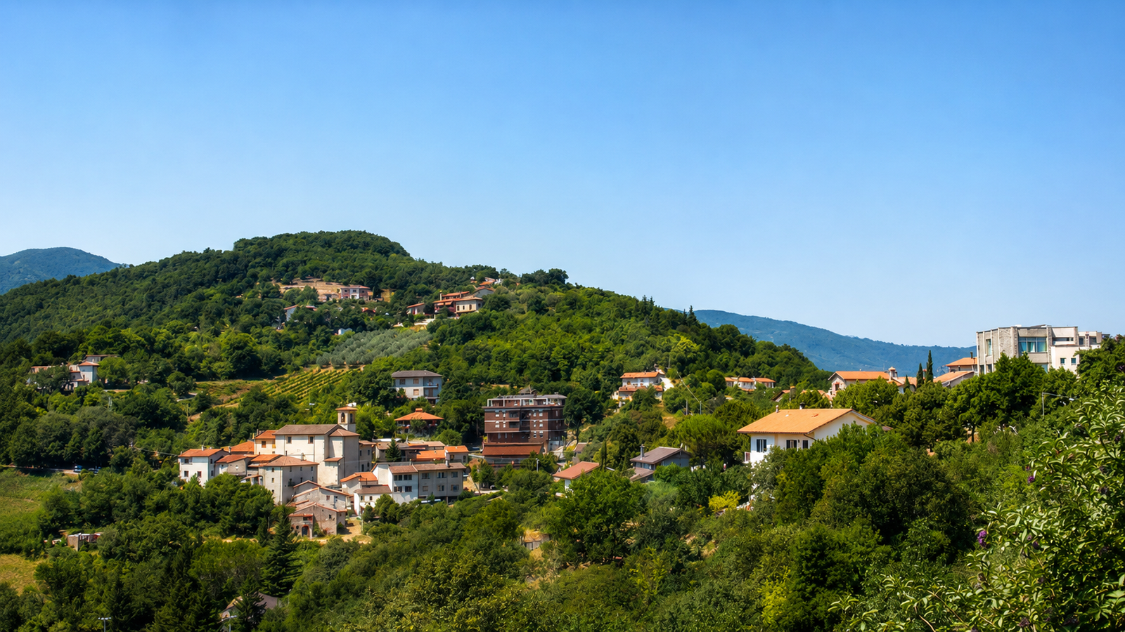 Panorama di Colli sul Velino e della piana reatina