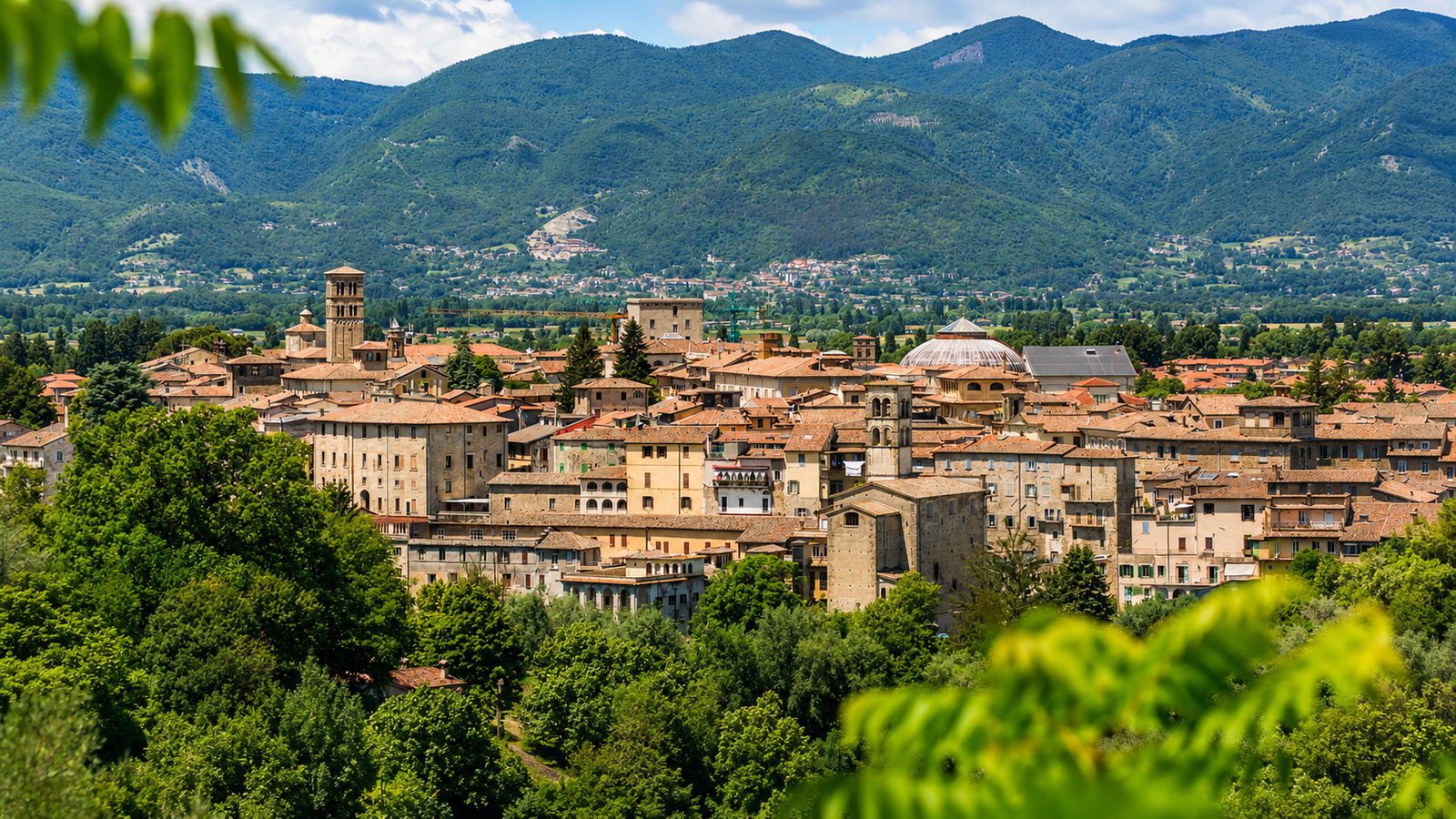 Veduta di Rieti nel paesaggio della Conca Reatina